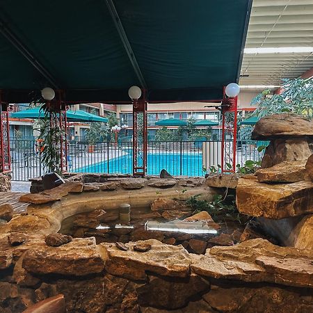 פורט קולינס Clarion Inn מראה חיצוני תמונה