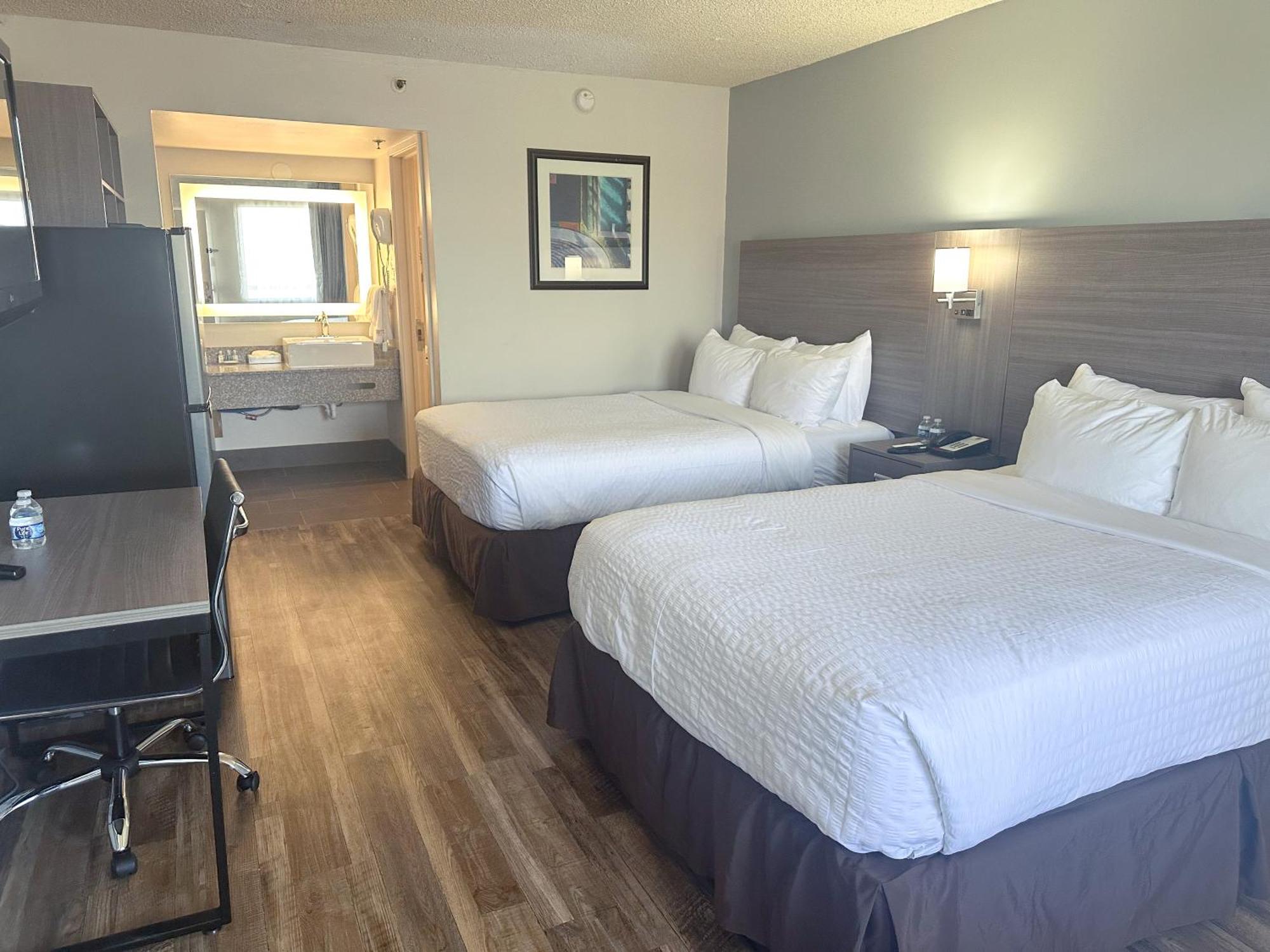 פורט קולינס Clarion Inn מראה חיצוני תמונה