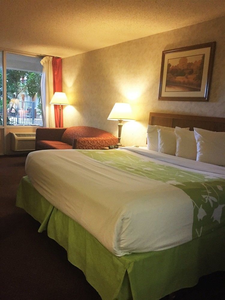 פורט קולינס Clarion Inn מראה חיצוני תמונה