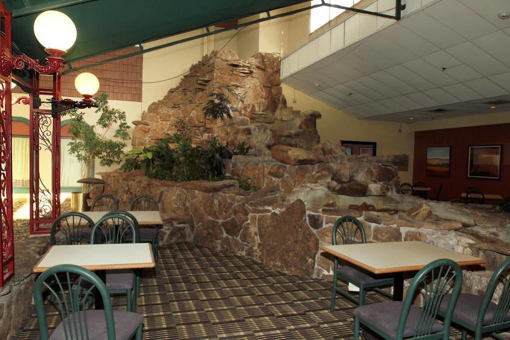 פורט קולינס Clarion Inn מראה חיצוני תמונה