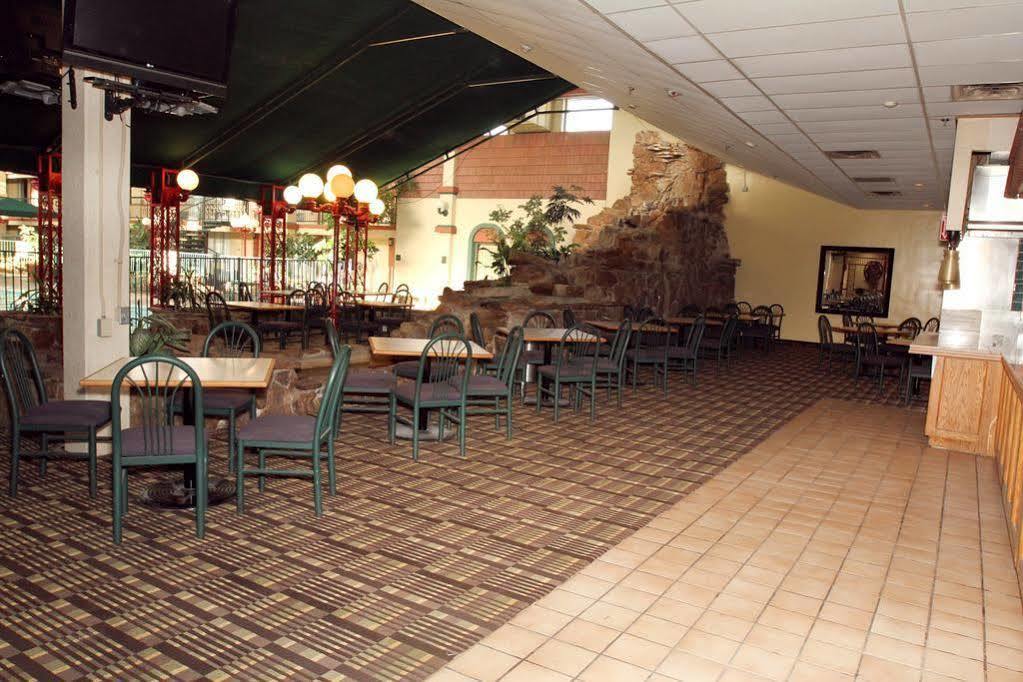פורט קולינס Clarion Inn מראה חיצוני תמונה