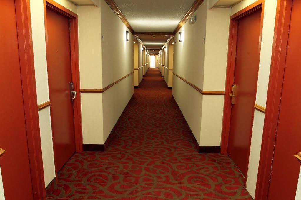 פורט קולינס Clarion Inn מראה חיצוני תמונה